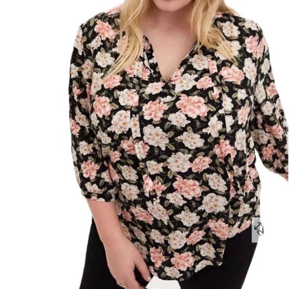 Torrid Button Down Floral Tunic Peplum Top in Pink and Black
